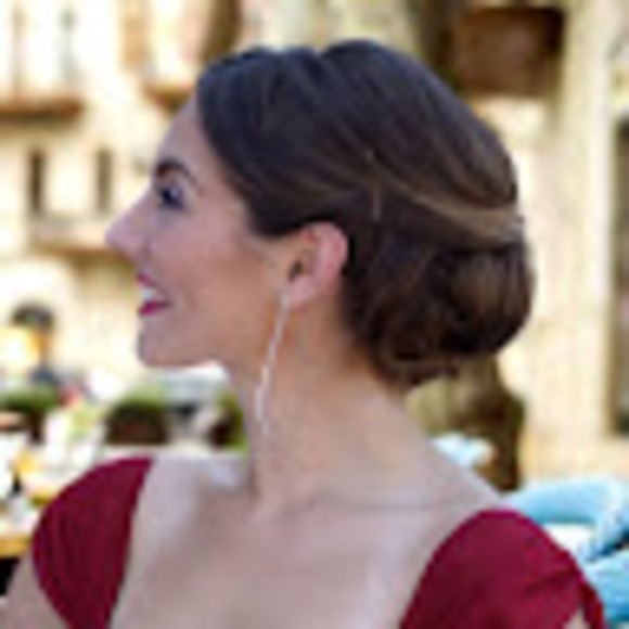 Meet your Posher, Laurie - Picture 1 of 1